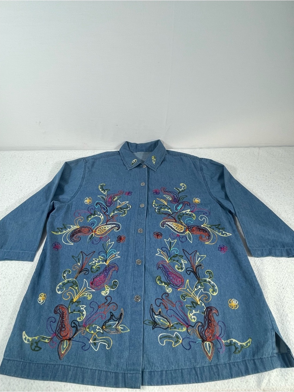 Women’s Blue Denim Floral Embroidered Collared Button-Up Shirt, 3/4 Sleeve.#0696